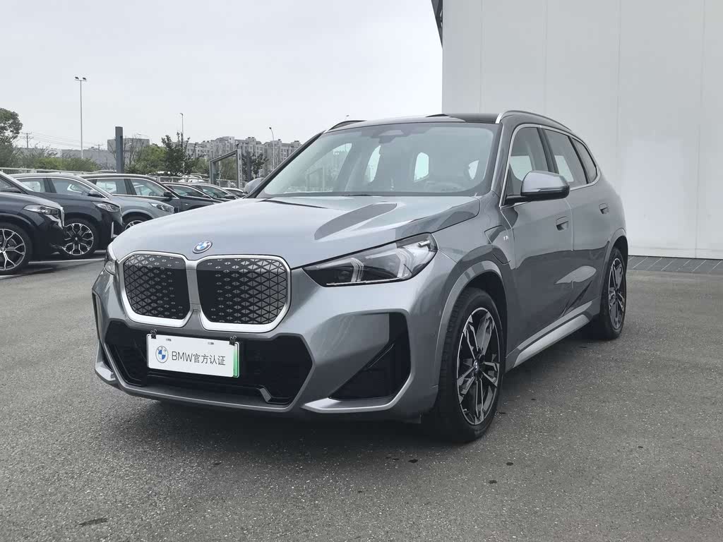 BMW iX1 eDrive25L M Sport Package 2023