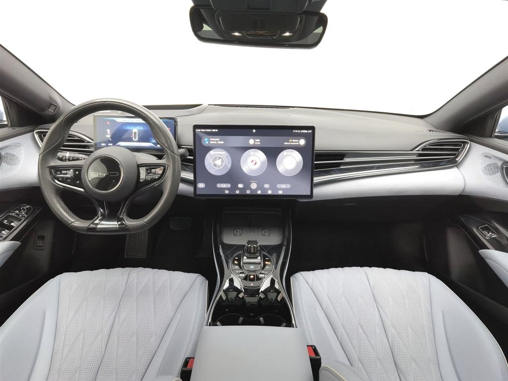 BYD Seal 2022 650 км, полноприводная версия Performance