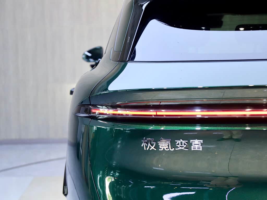 Zeekr 7X 2025 75 kWh RWD Smart Edition