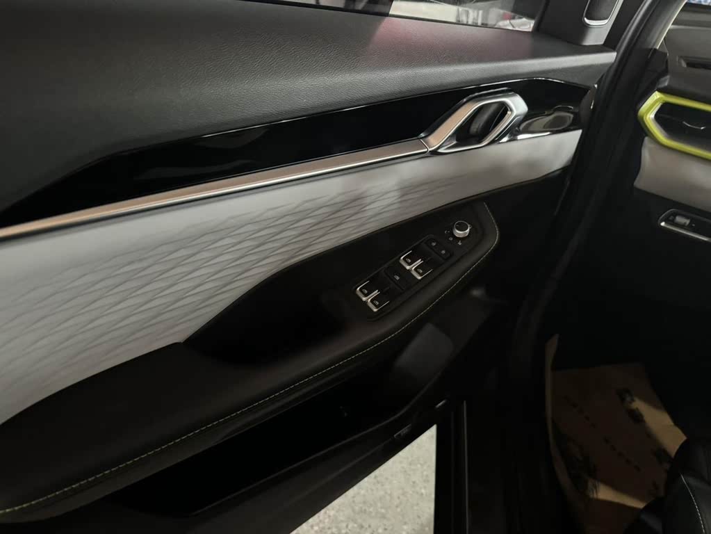 Geely Coolray 2022 1.5TD DCT Hot Engine Edition