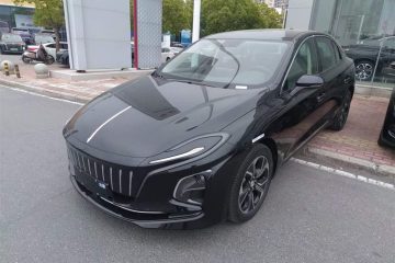 Hongqi E-QM5 2023, базовая версия (рестайлинг)