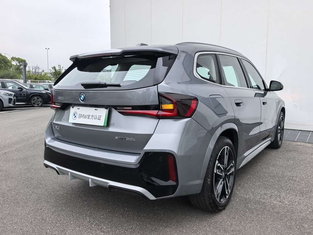 BMW iX1 eDrive25L M Sport Package 2023