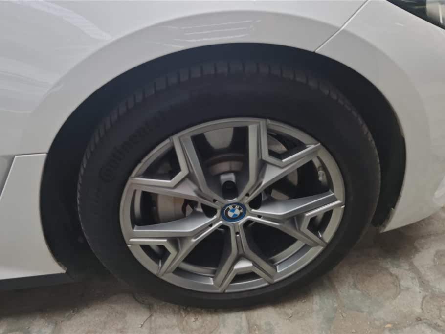 BMW i3 eDrive35L (2022)