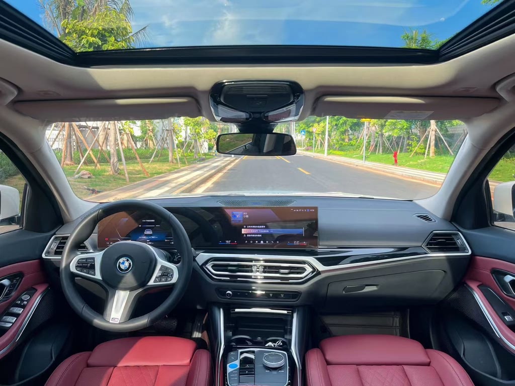 BMW i3 eDrive 35L (2024)
