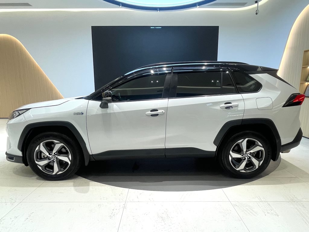 Toyota RAV4 Hybrid E+ 2WD Urban Pro 2.5L 2022
