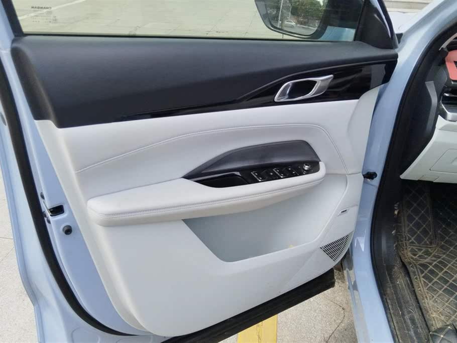 Changan Oshan Z6 iDD (Plug-in Hybrid) 150KM Flagship PLUS с интеллектуальной парковкой (2022)