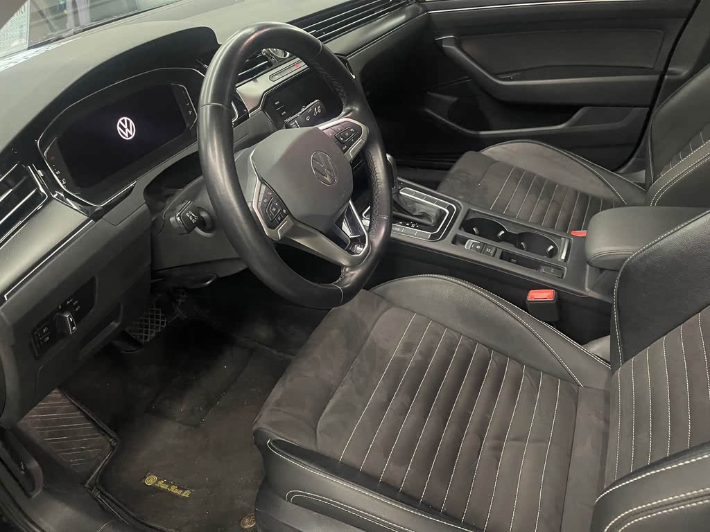 Volkswagen Magotan 2021 330TSI DSG Юбилейная версия, посвященная 30-летию