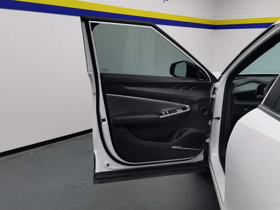 Geely Boyue COOL 1.5TD Smart Connect+ 2023