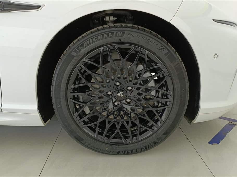 Neta S 2022 Extended-Range Version 1160km Rear-Wheel Drive Mid-Range