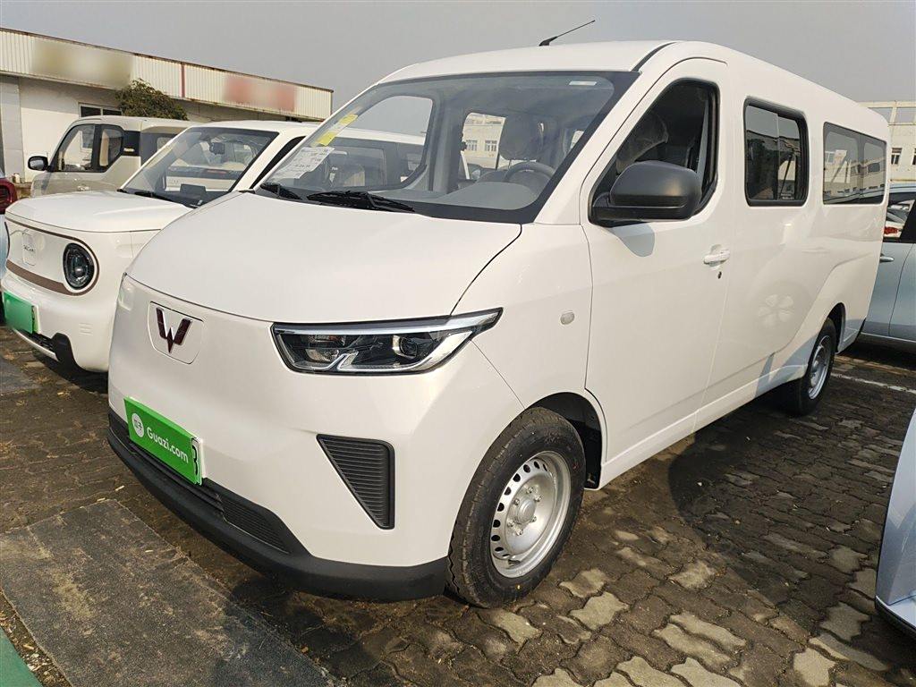 Wuling Yangguang 2024 300KM Comfort Passenger Van 75kW