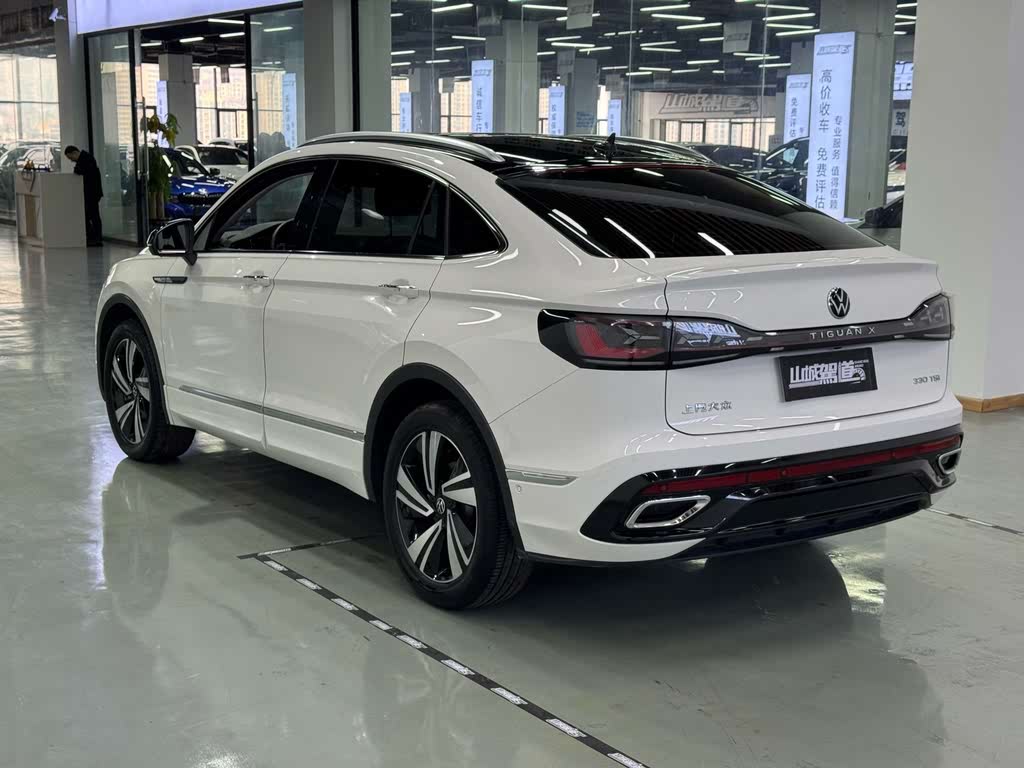 Volkswagen Tiguan X 2021 330TSI Передний привод Flagship