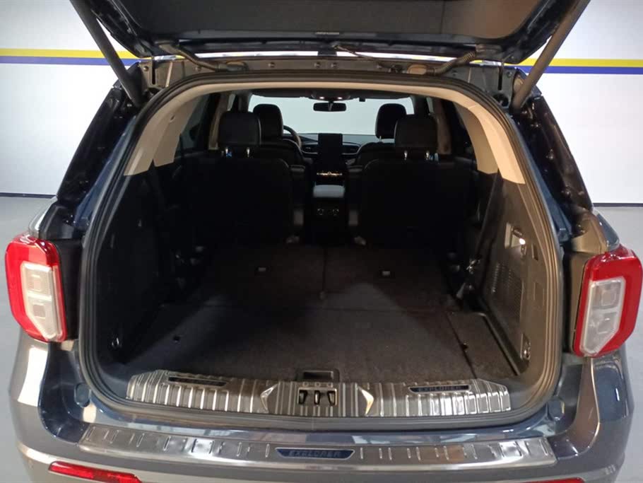 Ford Explorer 2020 EcoBoost 285 4WD Titanium Edition 6-местный