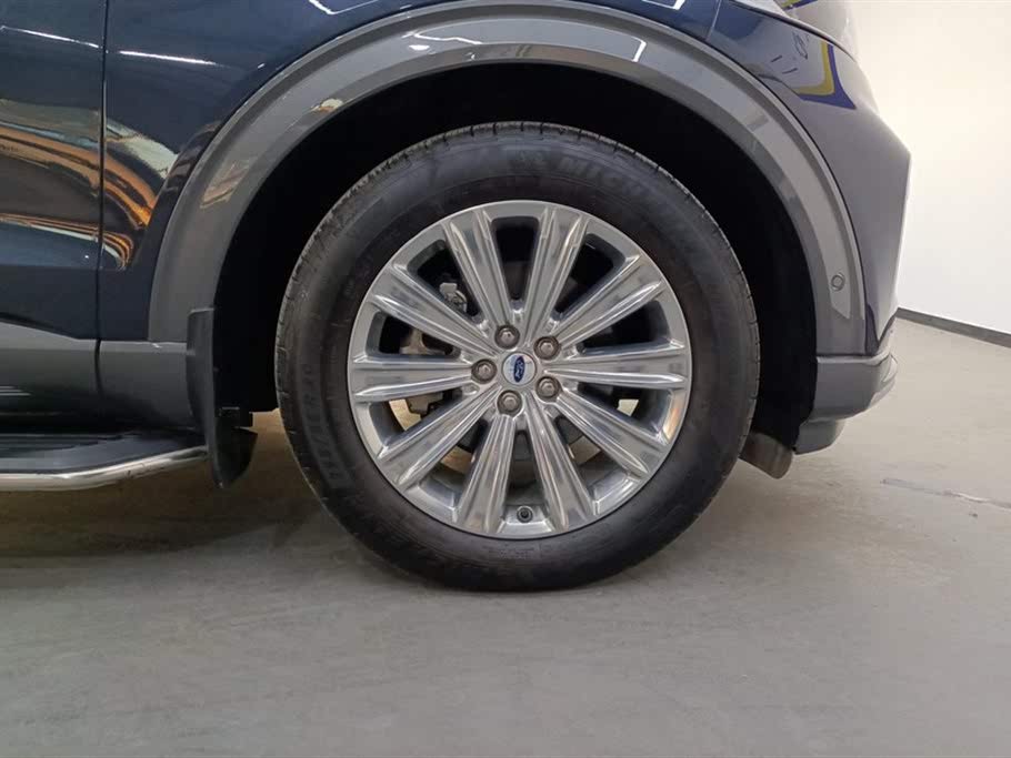 Ford Explorer 2020 EcoBoost 285 4WD Titanium Edition 6-местный