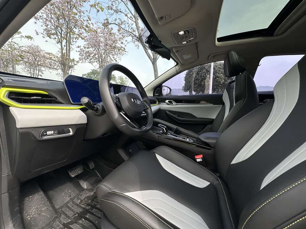 Geely Coolray 2022 1.5TD DCT Hot Engine Edition