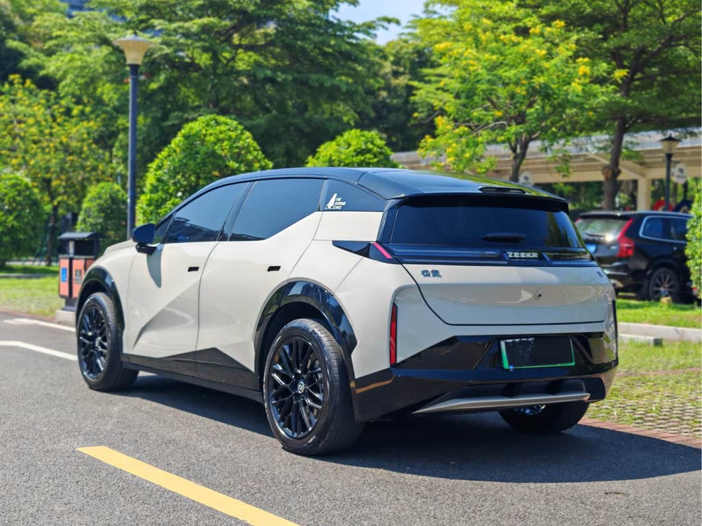 ZEEKR X 2024, 4-местная заднеприводная версия