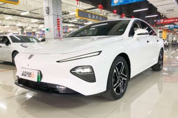 Roewe D7 2023 EV 510 км Flagship (задний привод)