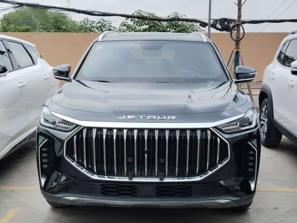 Jetour X70 Plus 2023 1.5T MT Warrior 7 seats