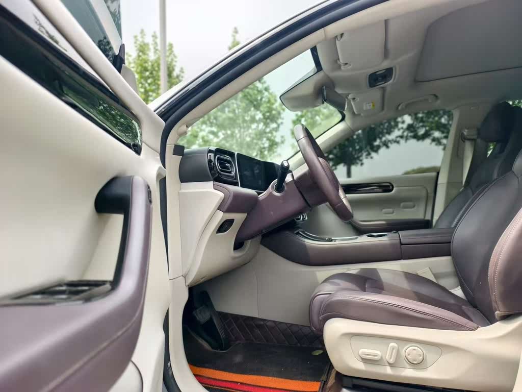 Leapmotor C11 2023 EREV 180 Comfort Edition