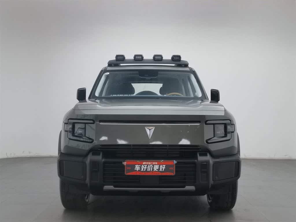 Deepal G318 2024, полноприводная версия с пневмоподвеской.