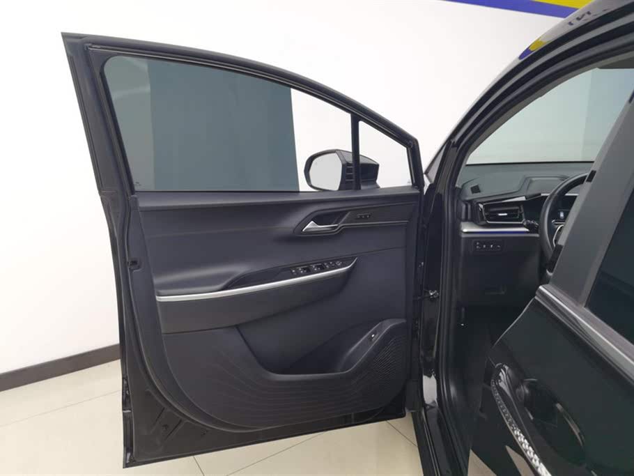 Hyundai Custo 2021 380TGDi LUX Premium