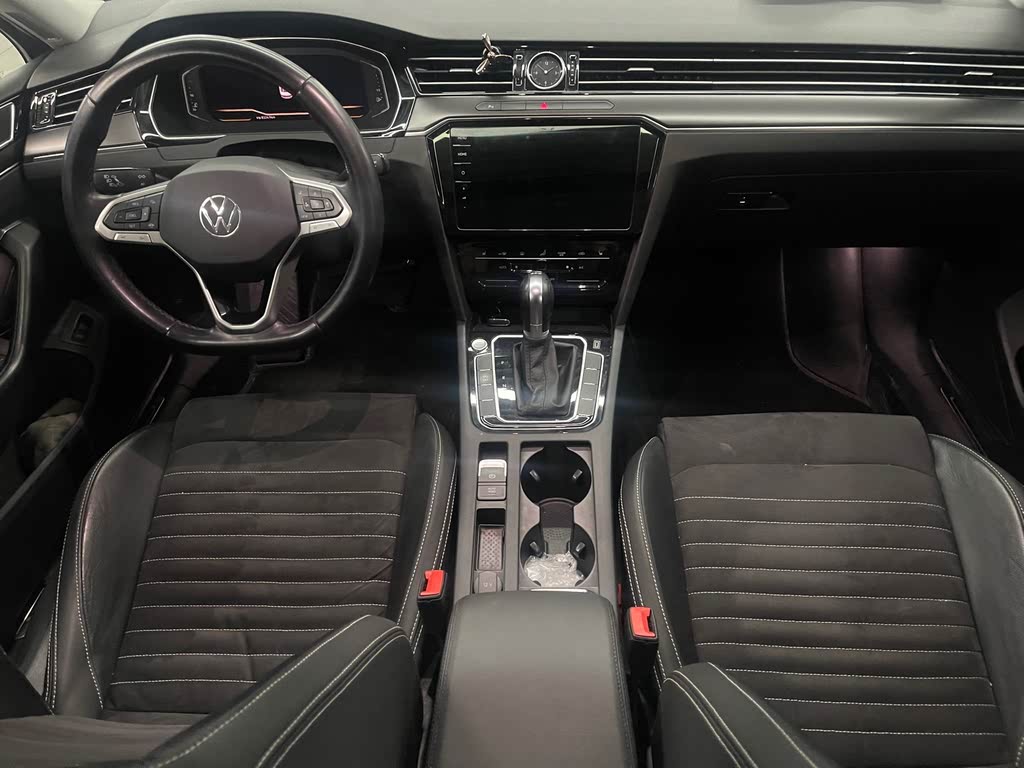 Volkswagen Magotan 2021 330TSI DSG Юбилейная версия, посвященная 30-летию