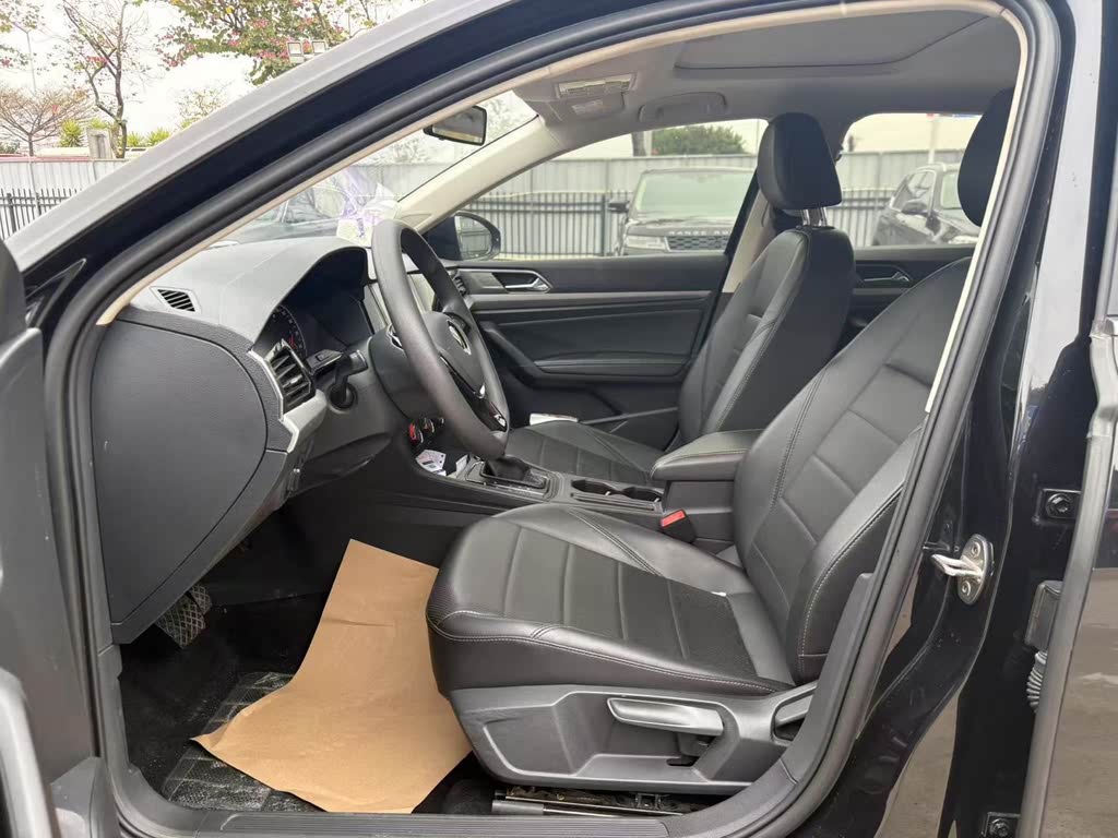Volkswagen Lavida 2021 1.5 AT Comfort
