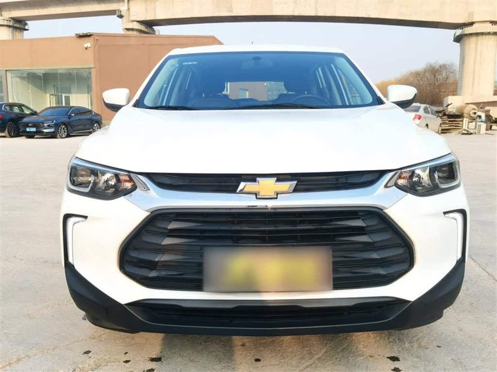 Chevrolet Trax 325T 2021 года, комплектация "Automatic Dynamic", соответствует экологическому стандарту China VI.