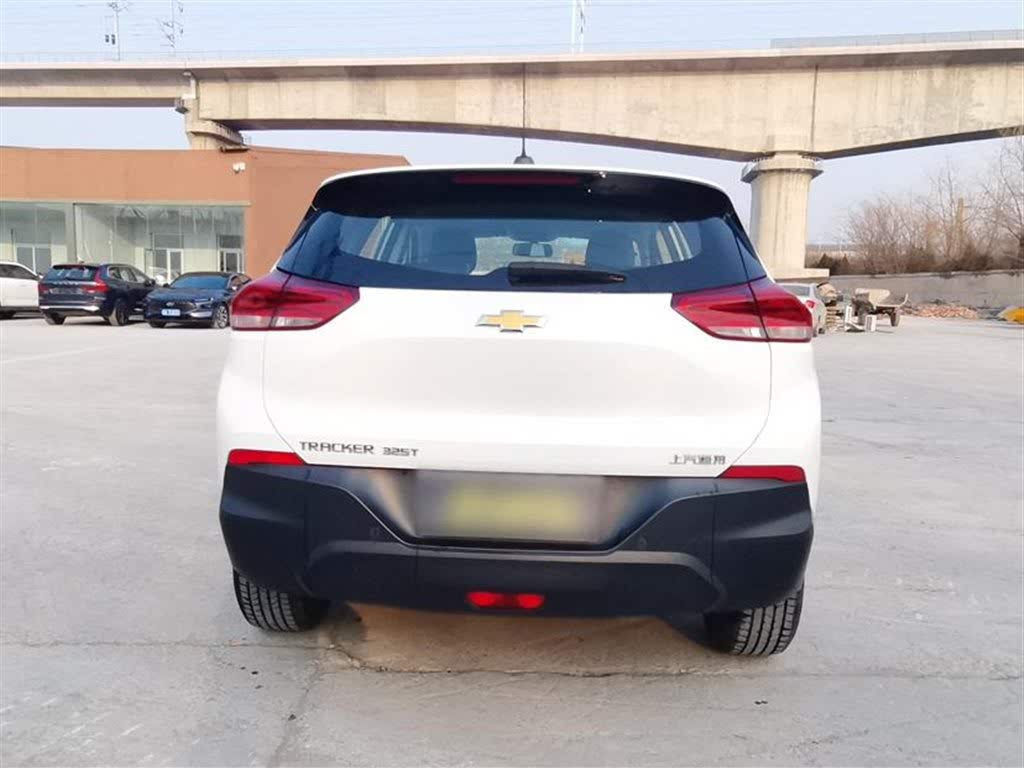 Chevrolet Trax 325T 2021 года, комплектация "Automatic Dynamic", соответствует экологическому стандарту China VI.