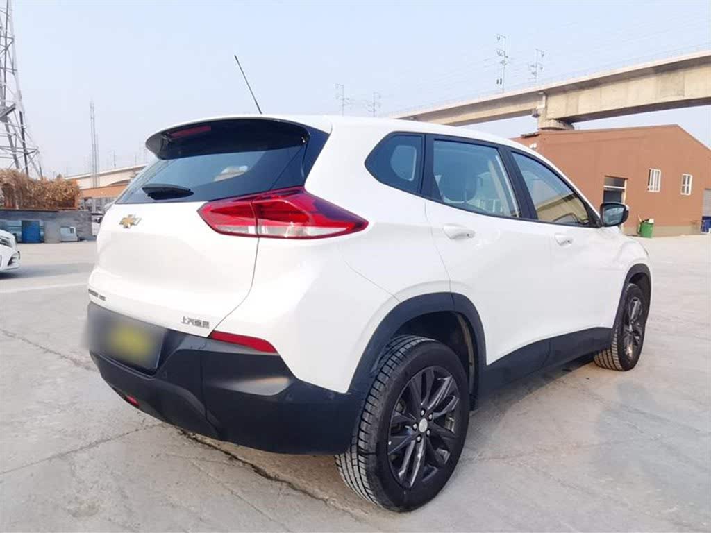 Chevrolet Trax 325T 2021 года, комплектация "Automatic Dynamic", соответствует экологическому стандарту China VI.