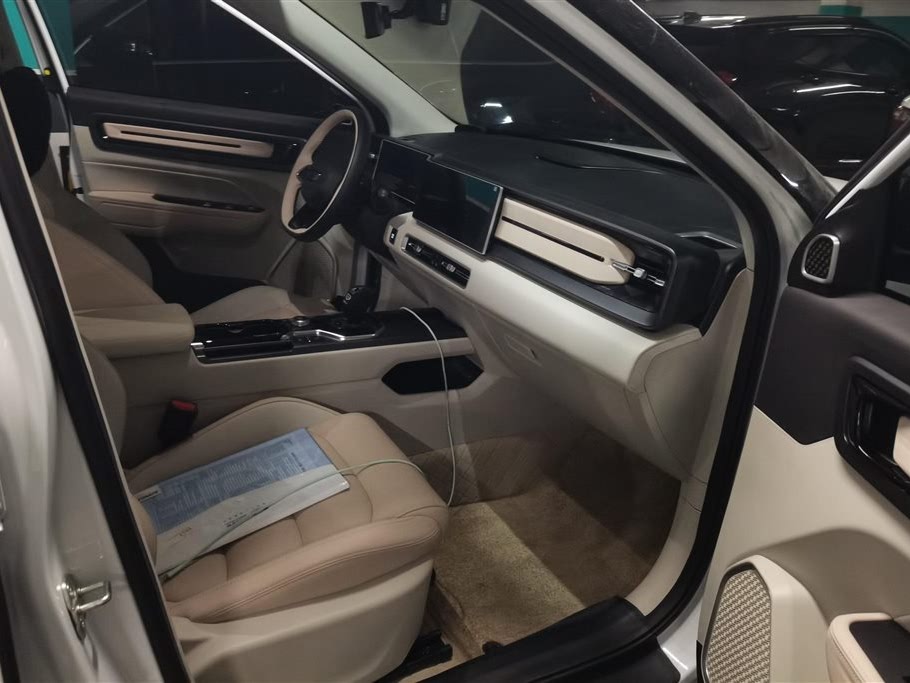 Geely Icon 2023 1.5TD Chocolate