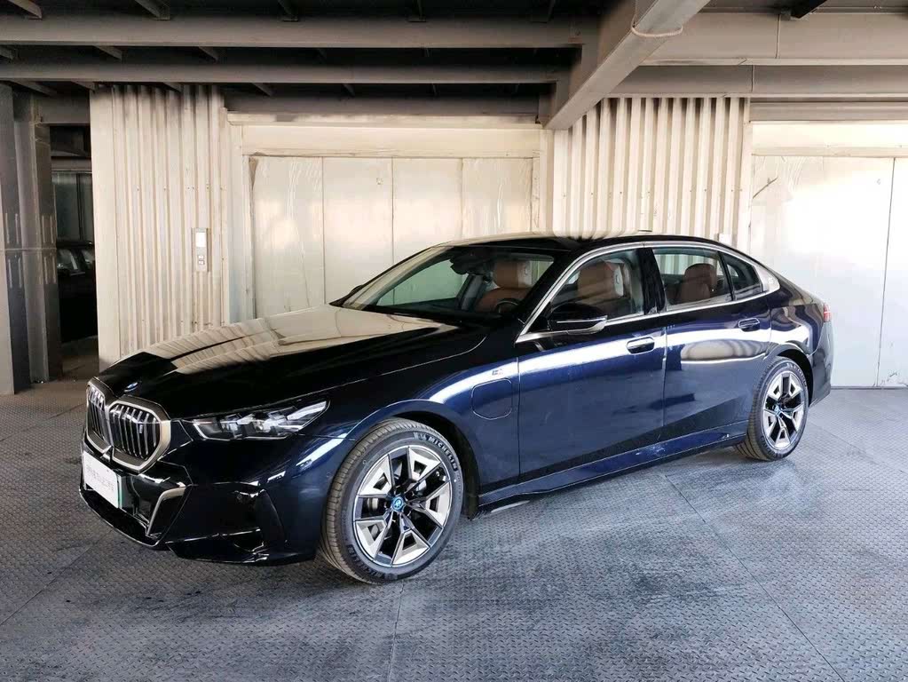 BMW i5 eDrive35L M Sport Package 2024
