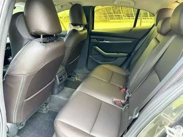 Mazda 3 Axela 2022 2.0 AT Style