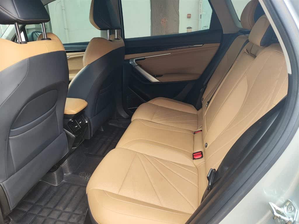 Geely Boyue L 2023 1.5TD DCT Premium