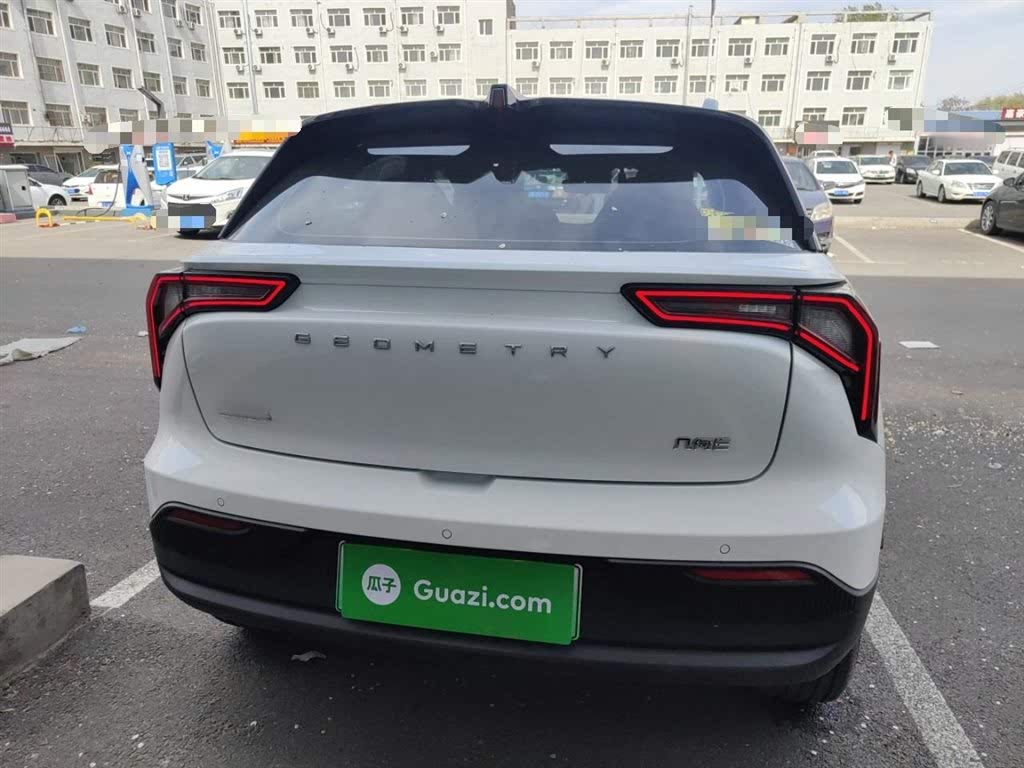 Geely Geometry E Firefly 2023 401KM Thunder Tiger 5-местный