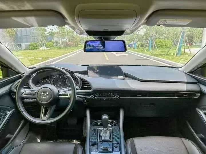 Mazda 3 Axela 2022 2.0 AT Style