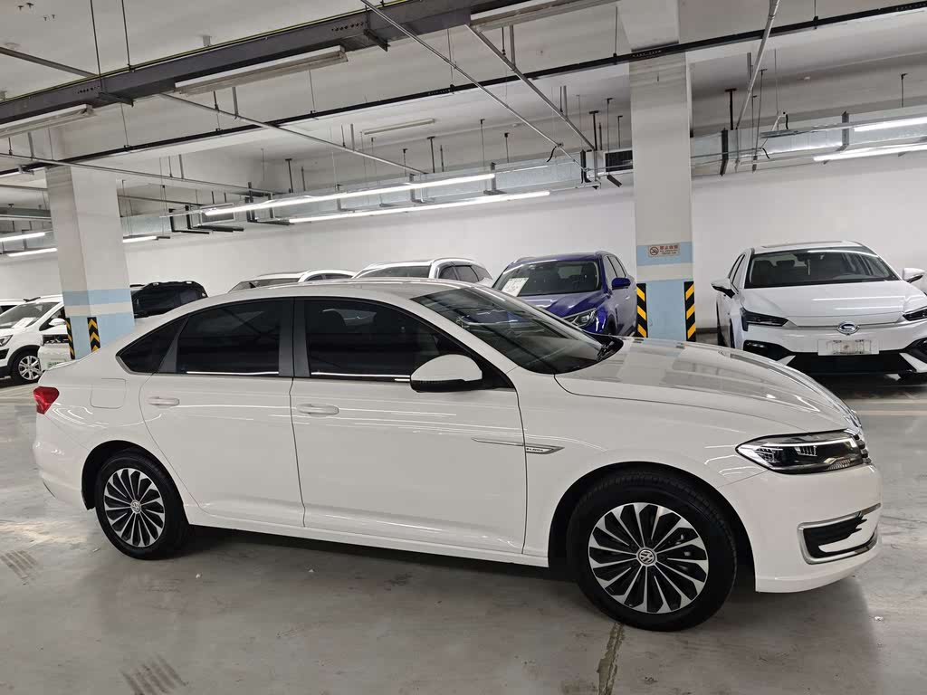 Volkswagen Lavida EV 2019 Luxury Edition