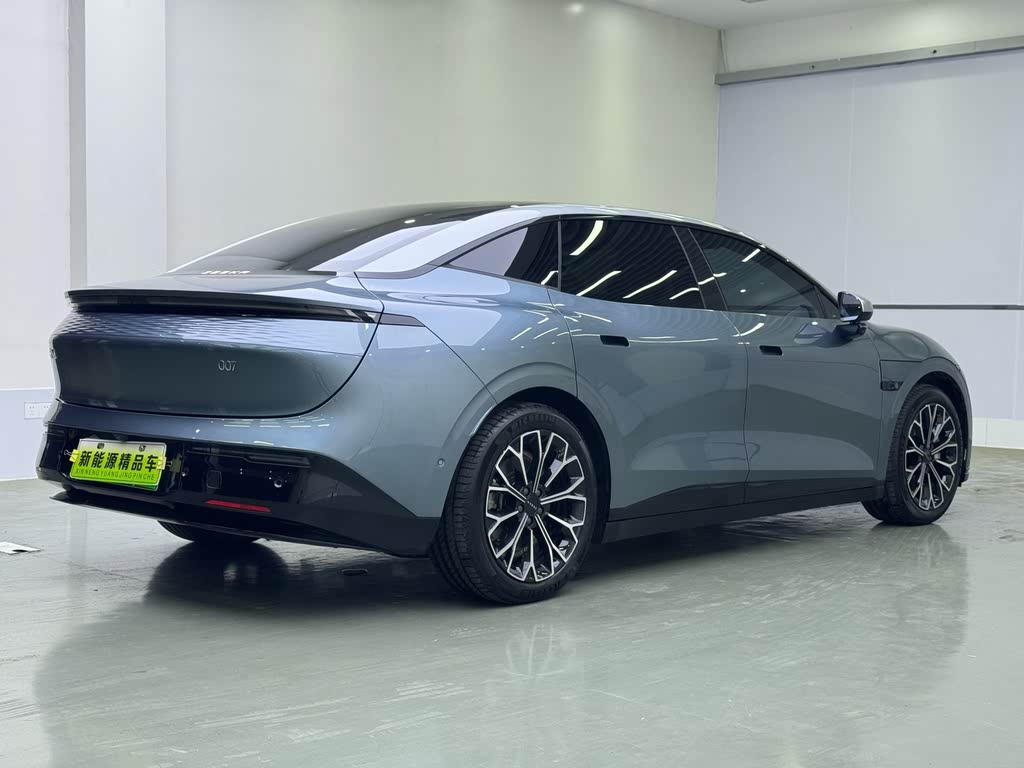 ZEEKR 007 2024 Заднеприводная версия 75 kWh