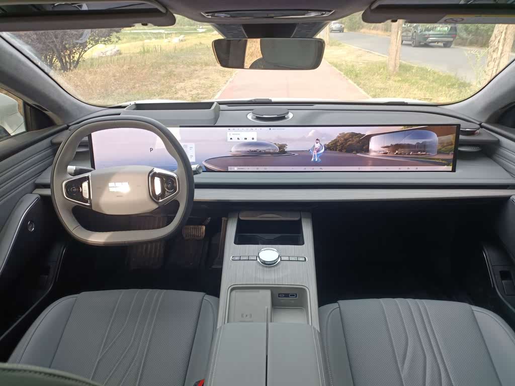 Galaxy E8 2024 550 km RWD Max