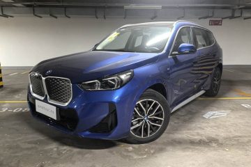 BMW iX1 eDrive25L M Sport Package (2023)