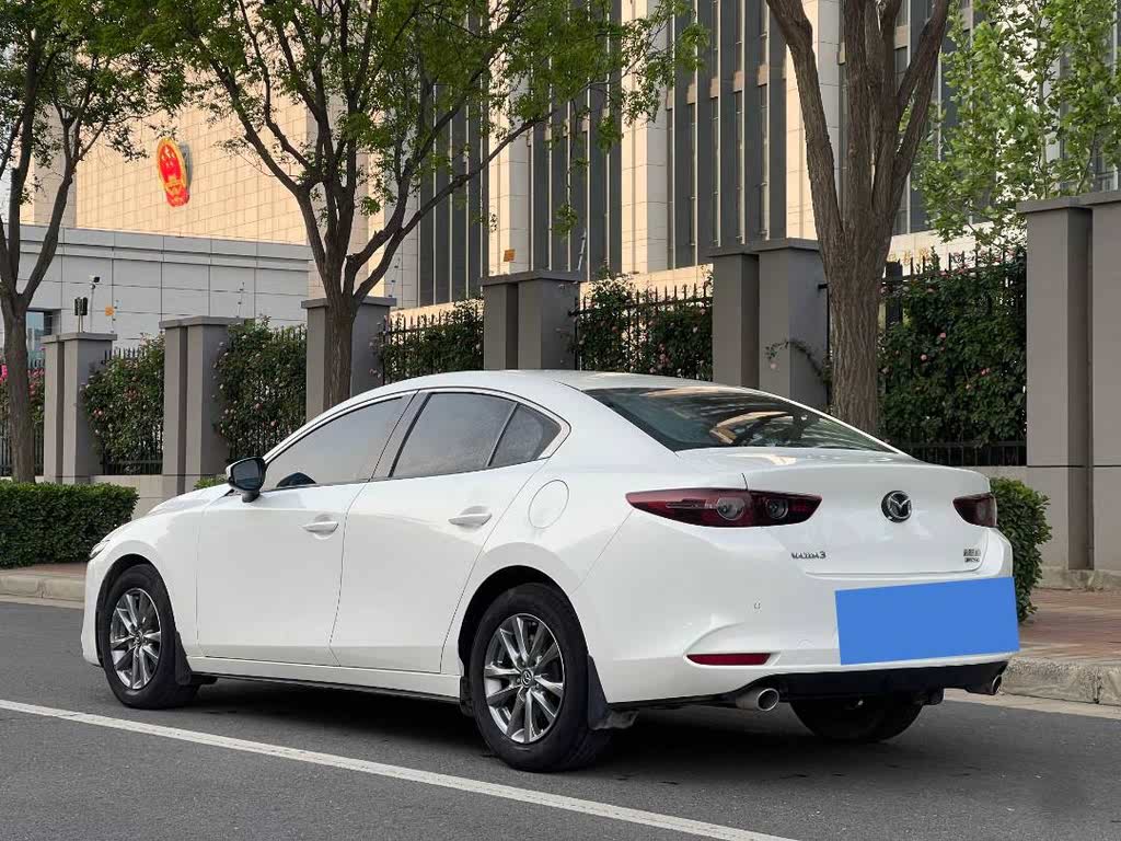 Mazda 3 Axela (BM) 1.5 AT Comfort 2021