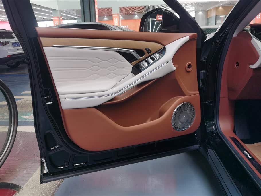Voyah Free 2024 Long Range Intelligent Driving Edition