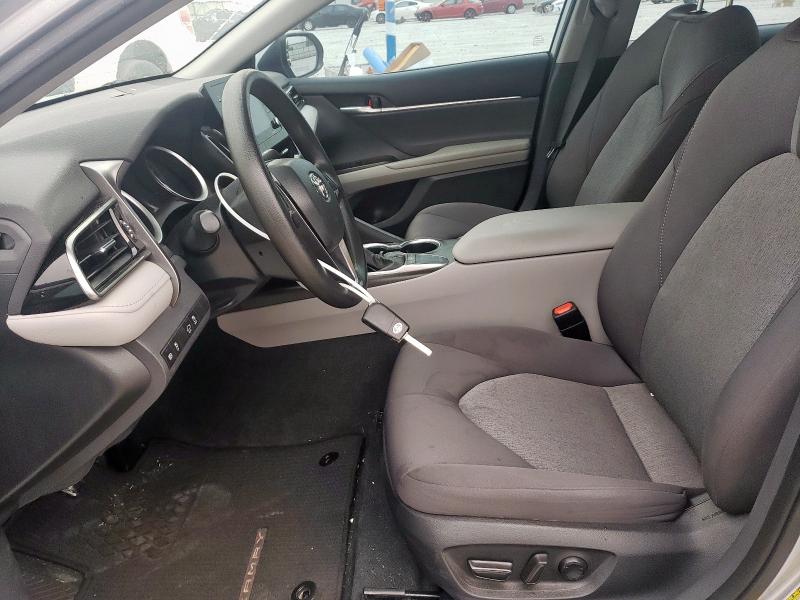 TOYOTA CAMRY LE 2022