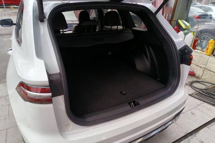 Geely Xingyue L 2021