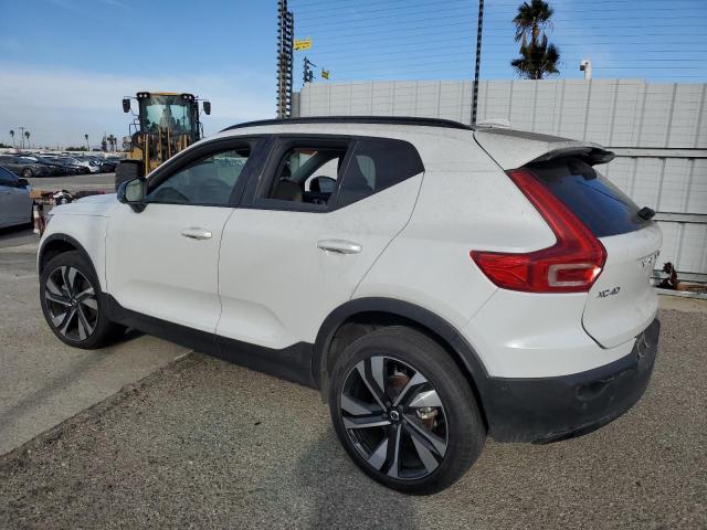 VOLVO XC40 ULTIMATE 2024