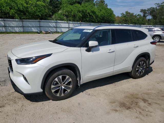 TOYOTA HIGHLANDER XLE 2021