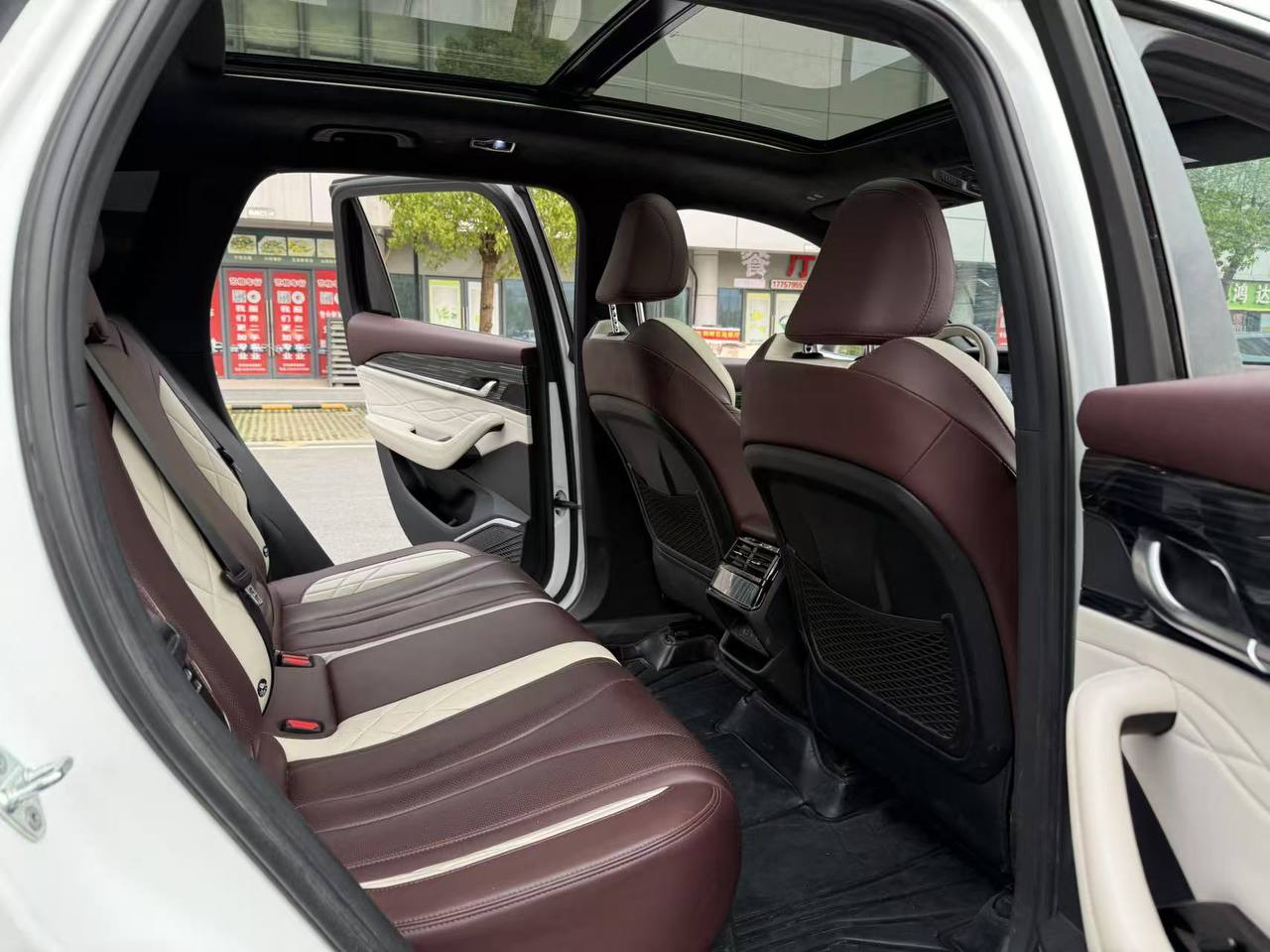 Geely Monjaro 2021