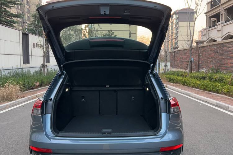 AUDI Q4 E-TRON 2023
