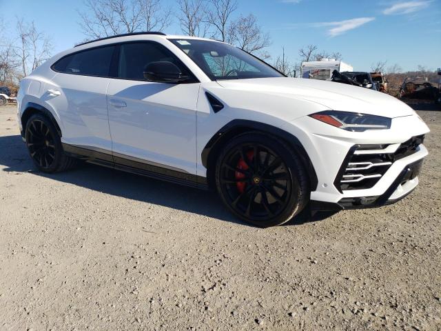 LAMBORGHINI URUS 2021