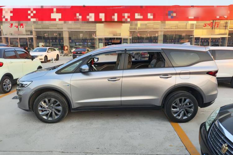 Geely Jiaji 2021