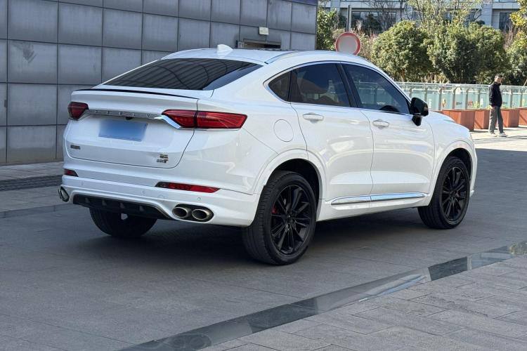 Geely Tugella 2020
